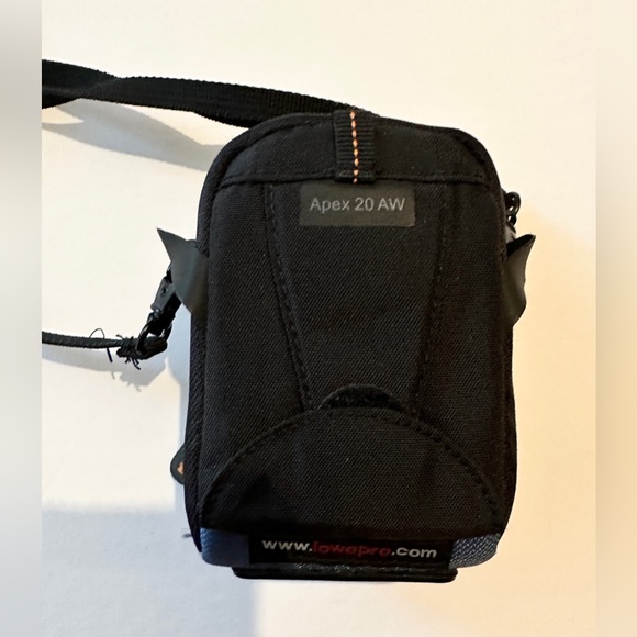 Lowepro camera case. Apex 20AW - Picture 2 of 6